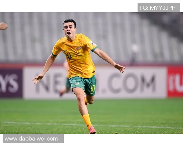 足球紧急哨响起时刻球员如何应对突发状况与战术调整